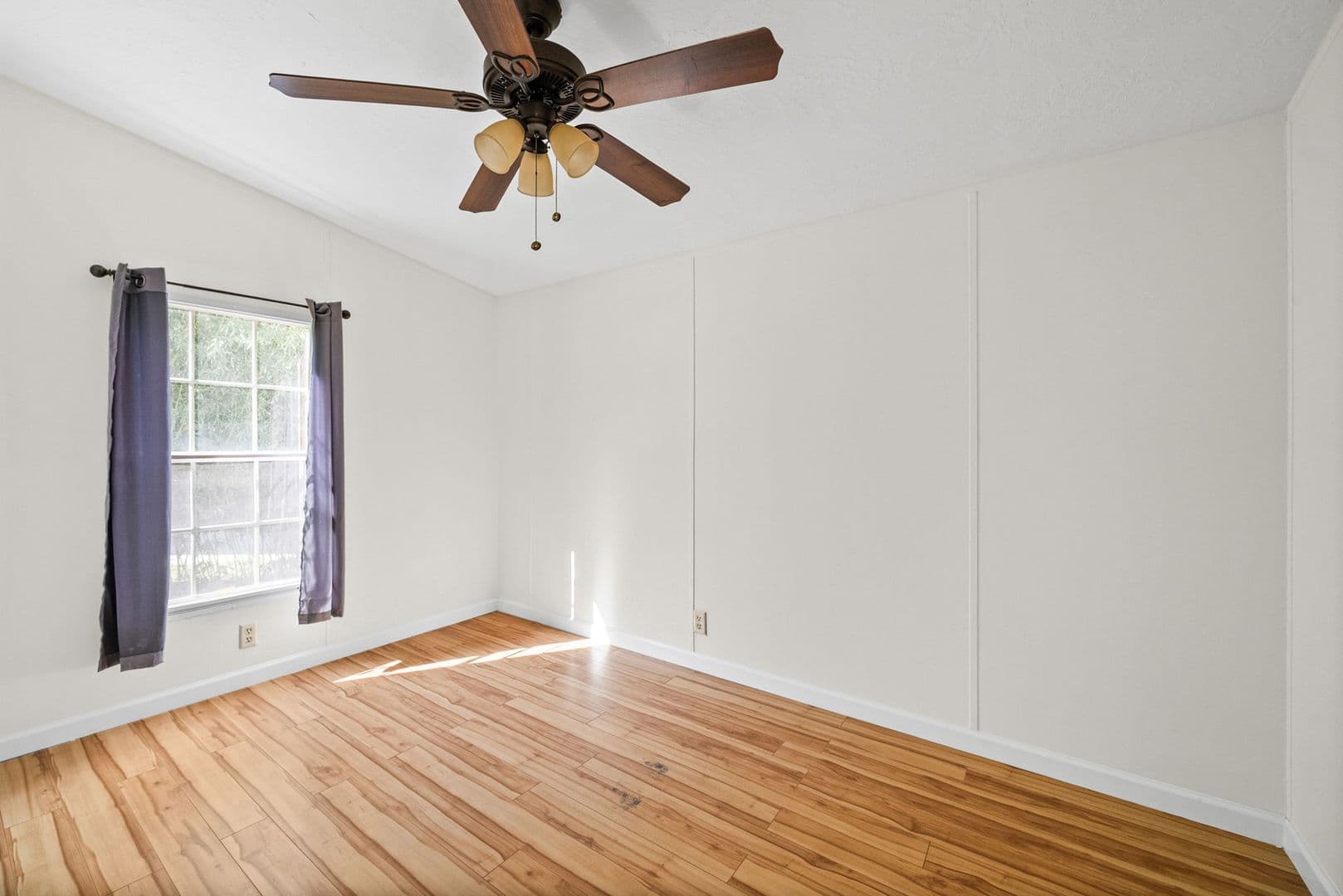 Dover House: 315 Riverview Dr.