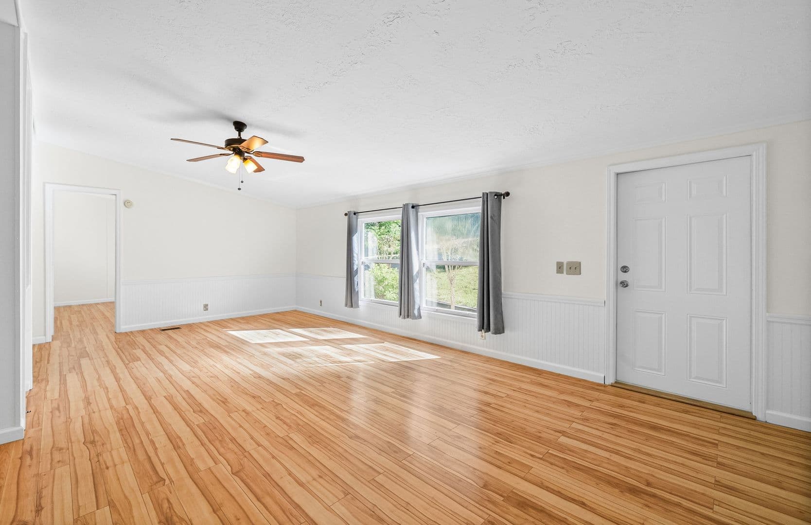 Dover House: 315 Riverview Dr.