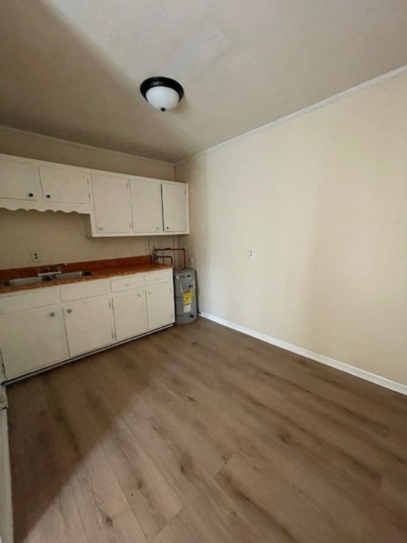 Hopkinsville Apartment: 101 N Clay St