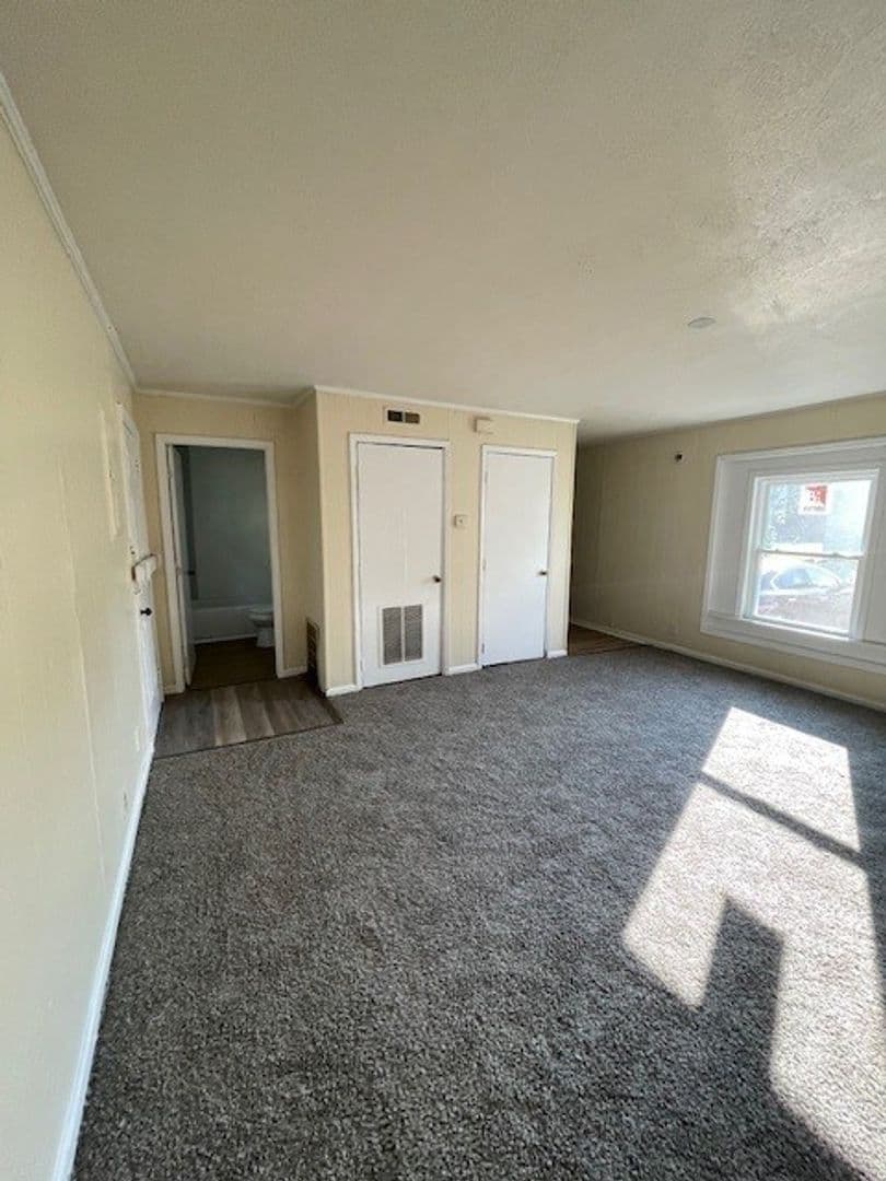 Hopkinsville Apartment: 101 N Clay St