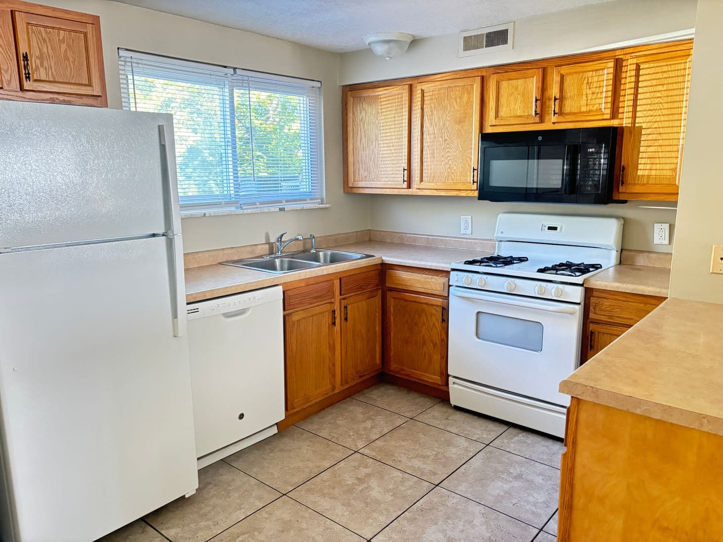 Fort Wayne Apartment: 4823 Northcrest Drive
