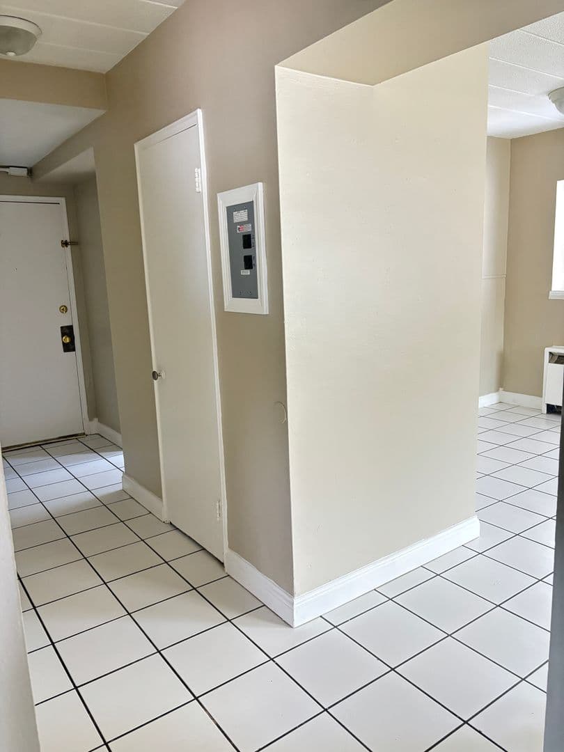 Fort Wayne Apartment: 2222 Hoagland Avenue