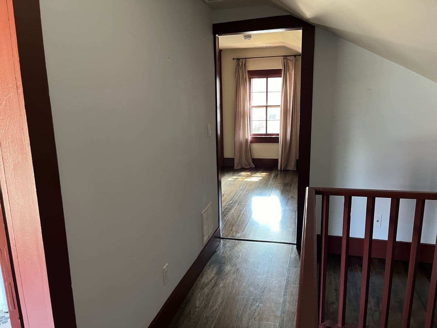 Fort Wayne House: 918 Van Buren St