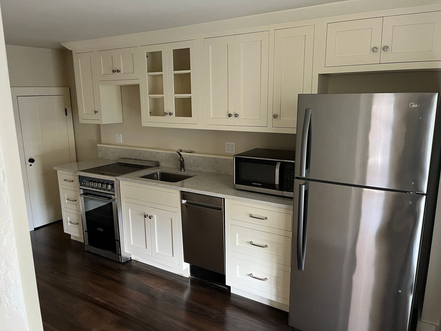Fort Wayne House: 918 Van Buren St