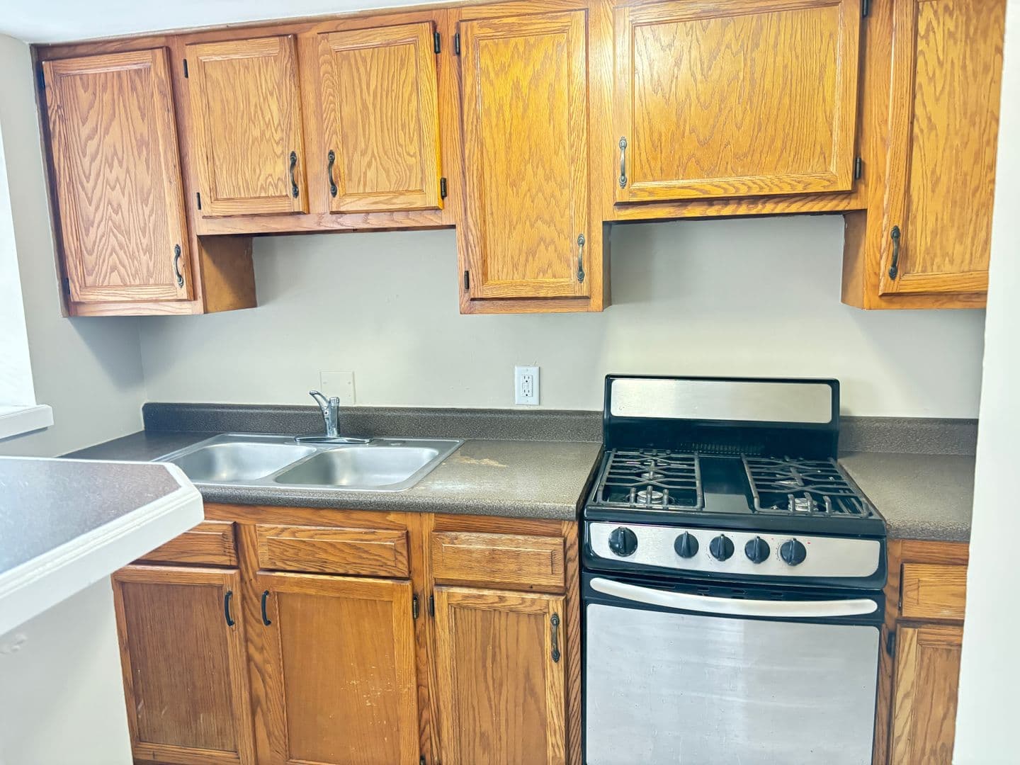 Fort Wayne Apartment: 2222 Hoagland Avenue