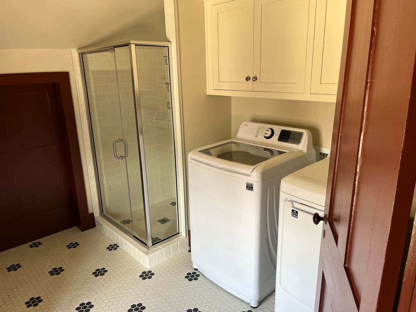 Fort Wayne House: 918 Van Buren St