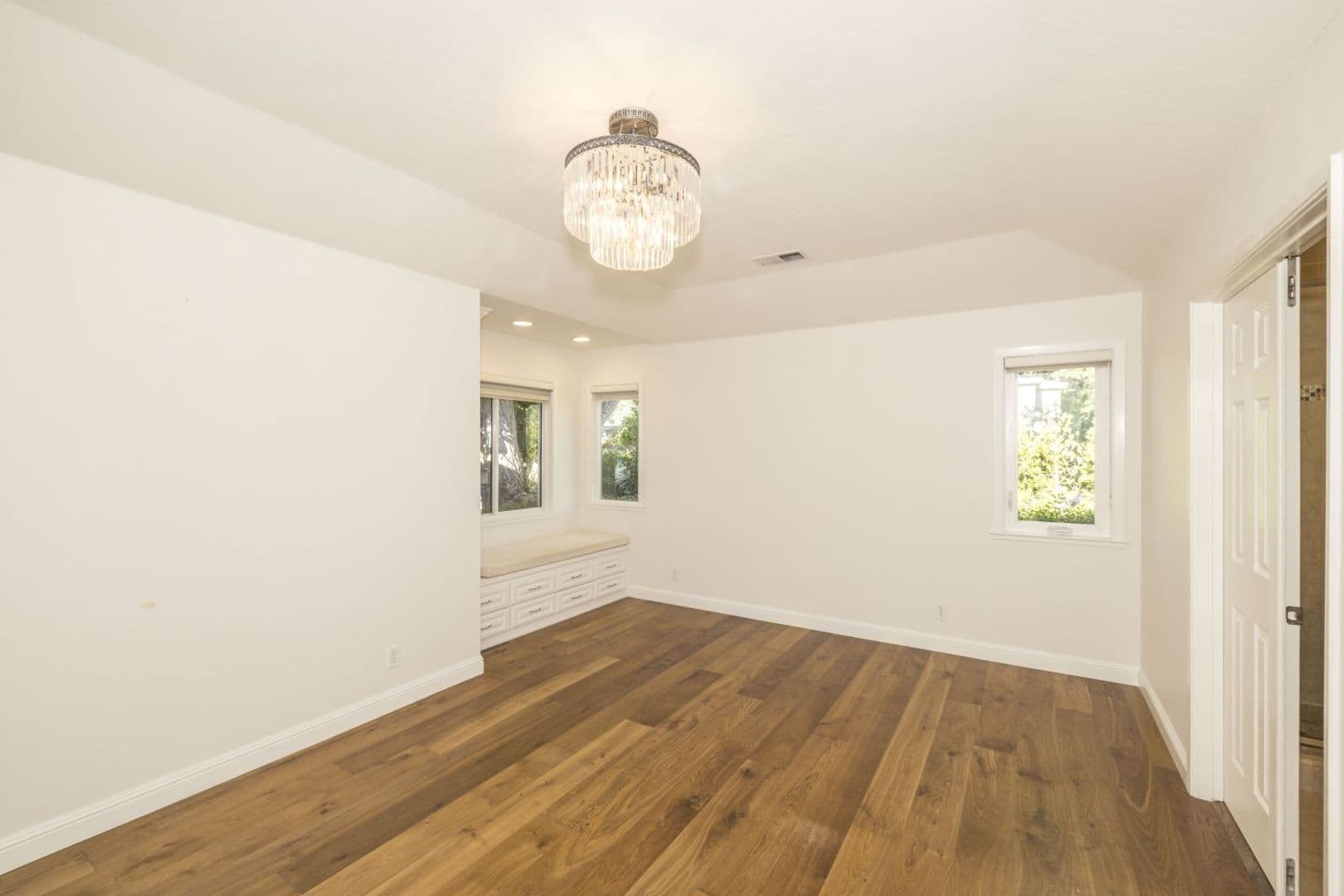 Menlo Park House: 115 Walnut St