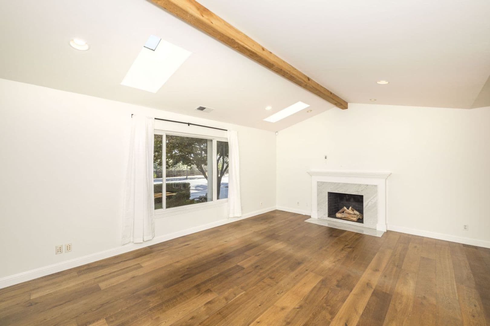 Menlo Park House: 115 Walnut St