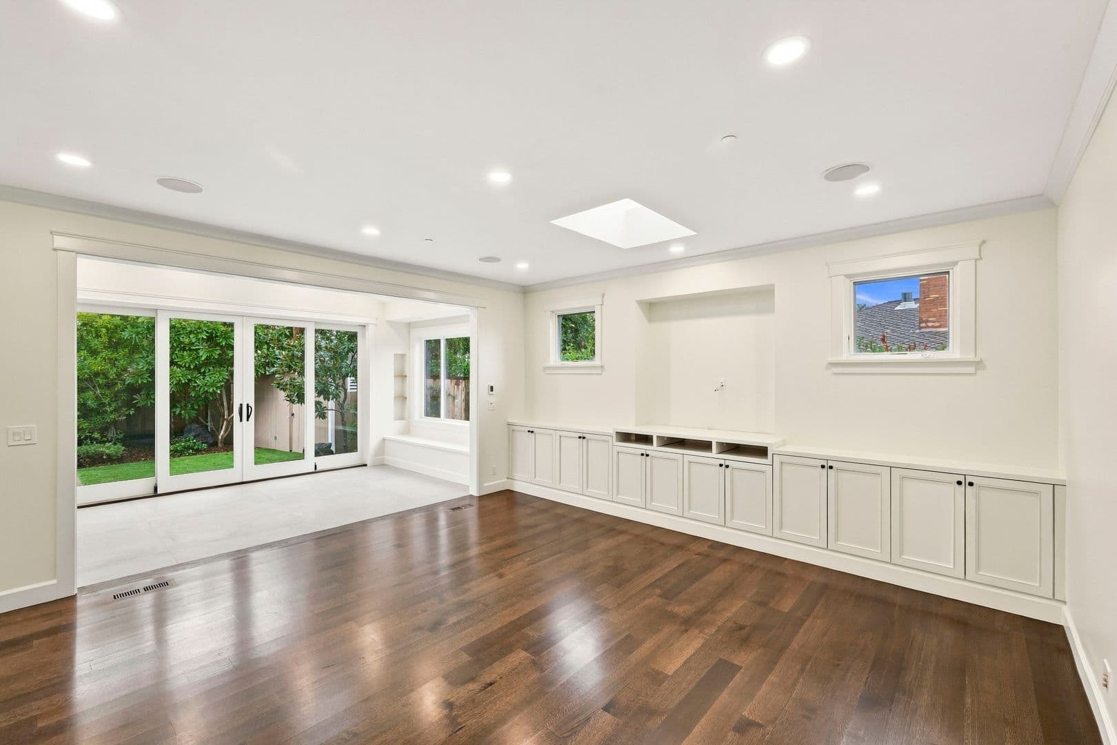 Palo Alto House: 157 Lois Ln