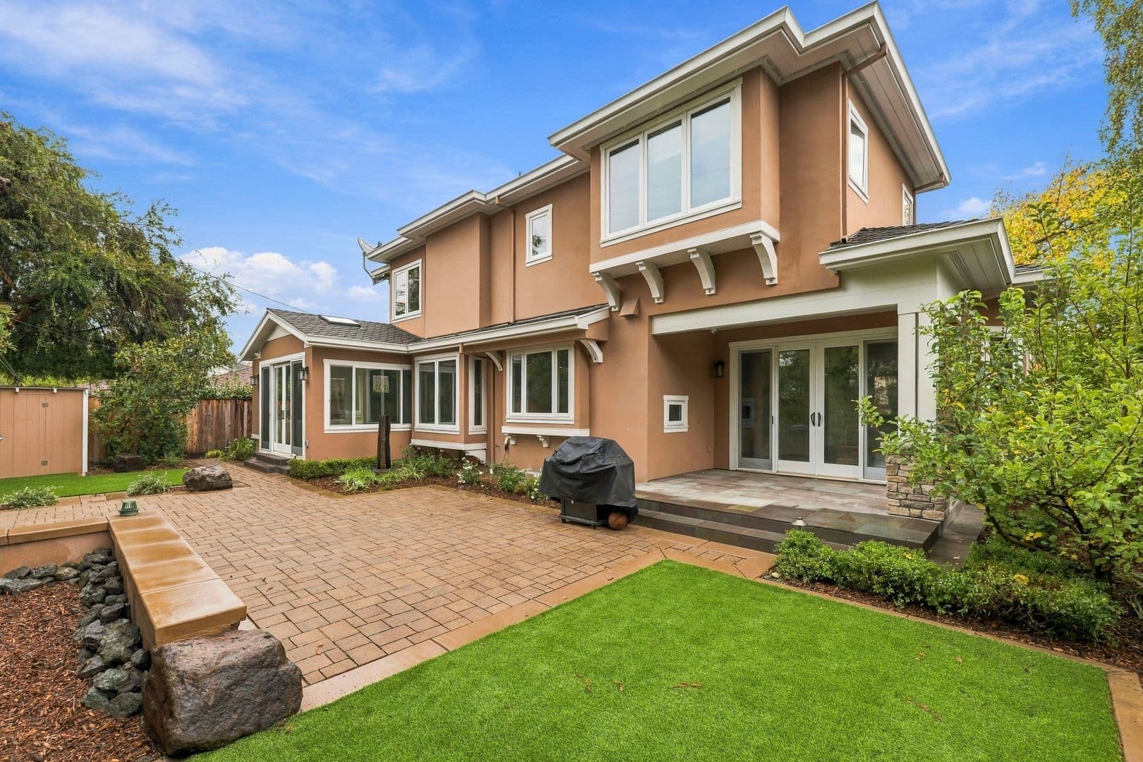 Palo Alto House: 157 Lois Ln