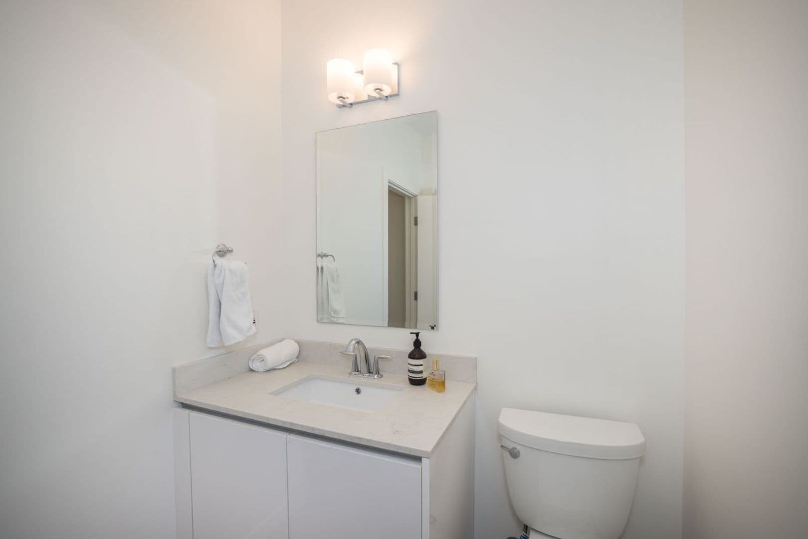 Menlo Park Apartment: 1285 El Camino Real