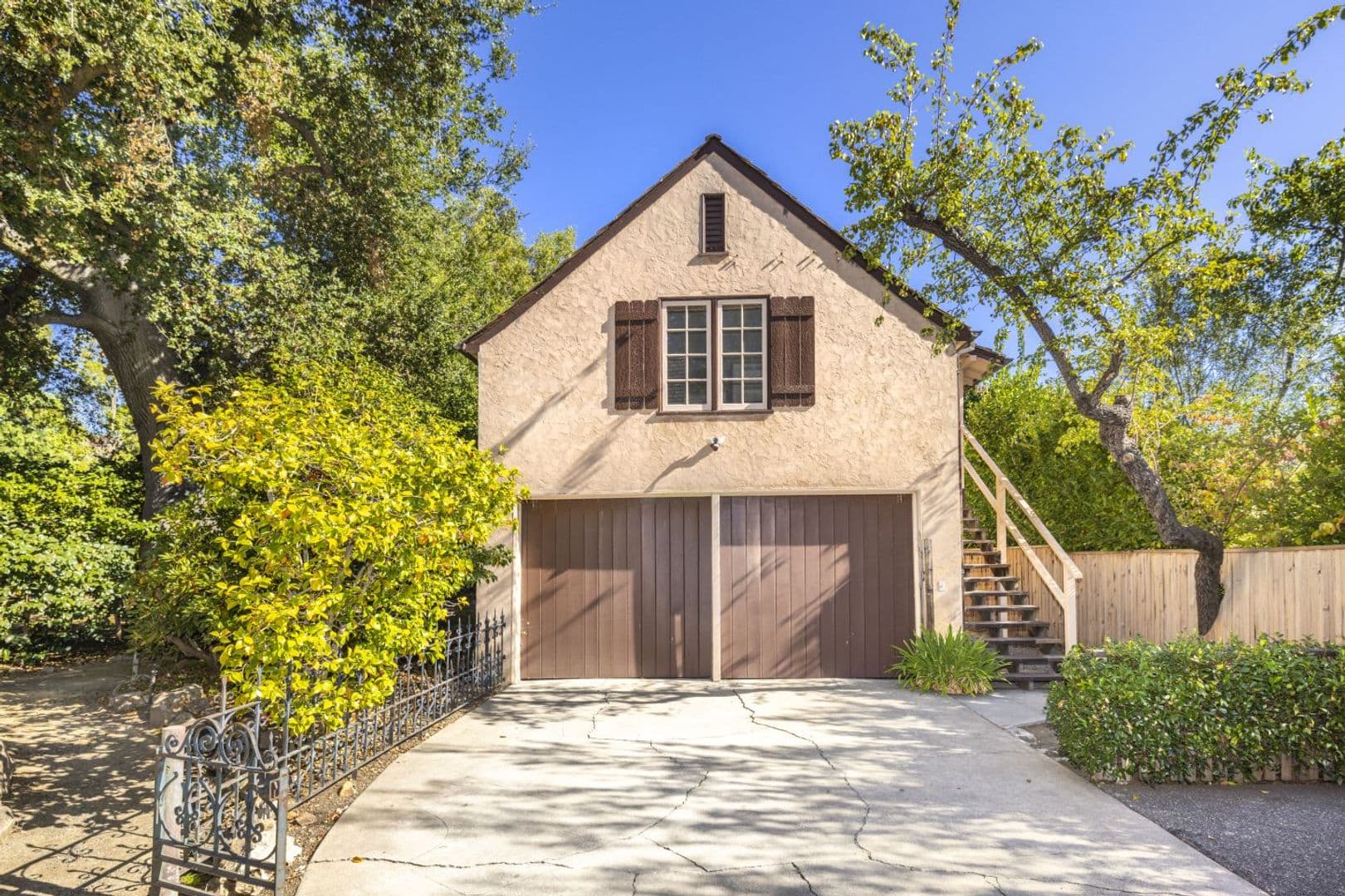 Palo Alto House: 1451 Edgewood Dr.