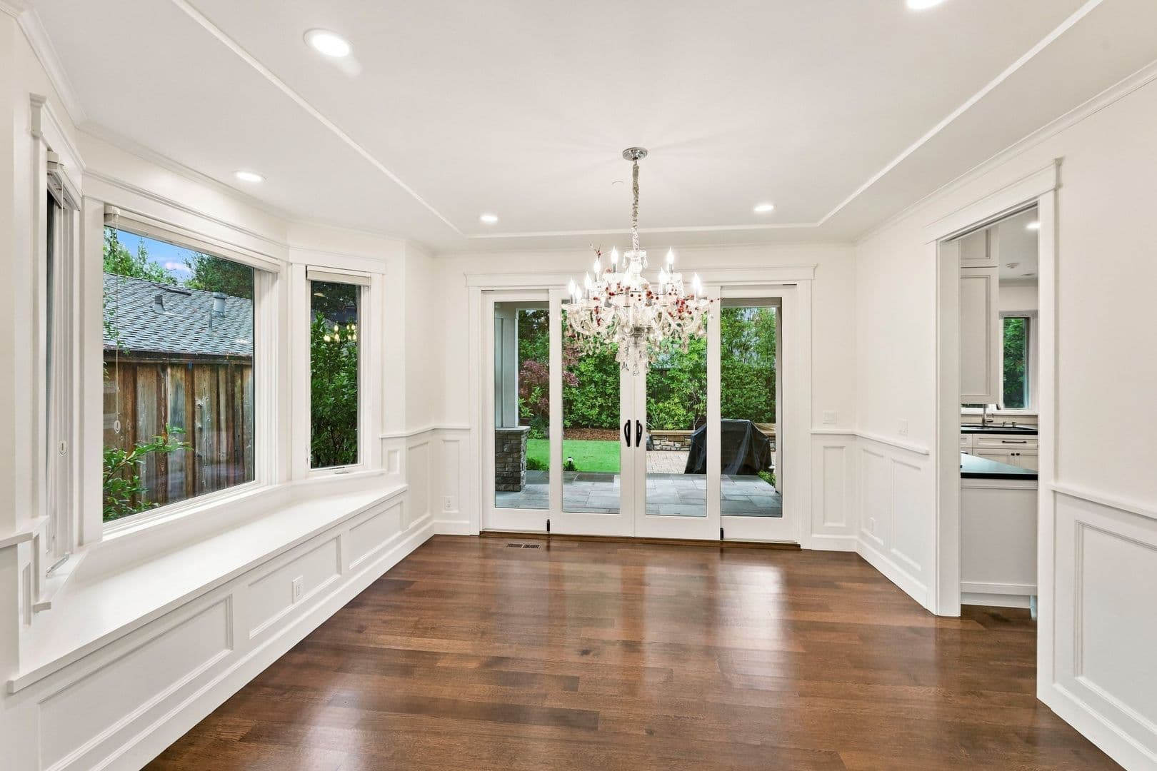 Palo Alto House: 157 Lois Ln