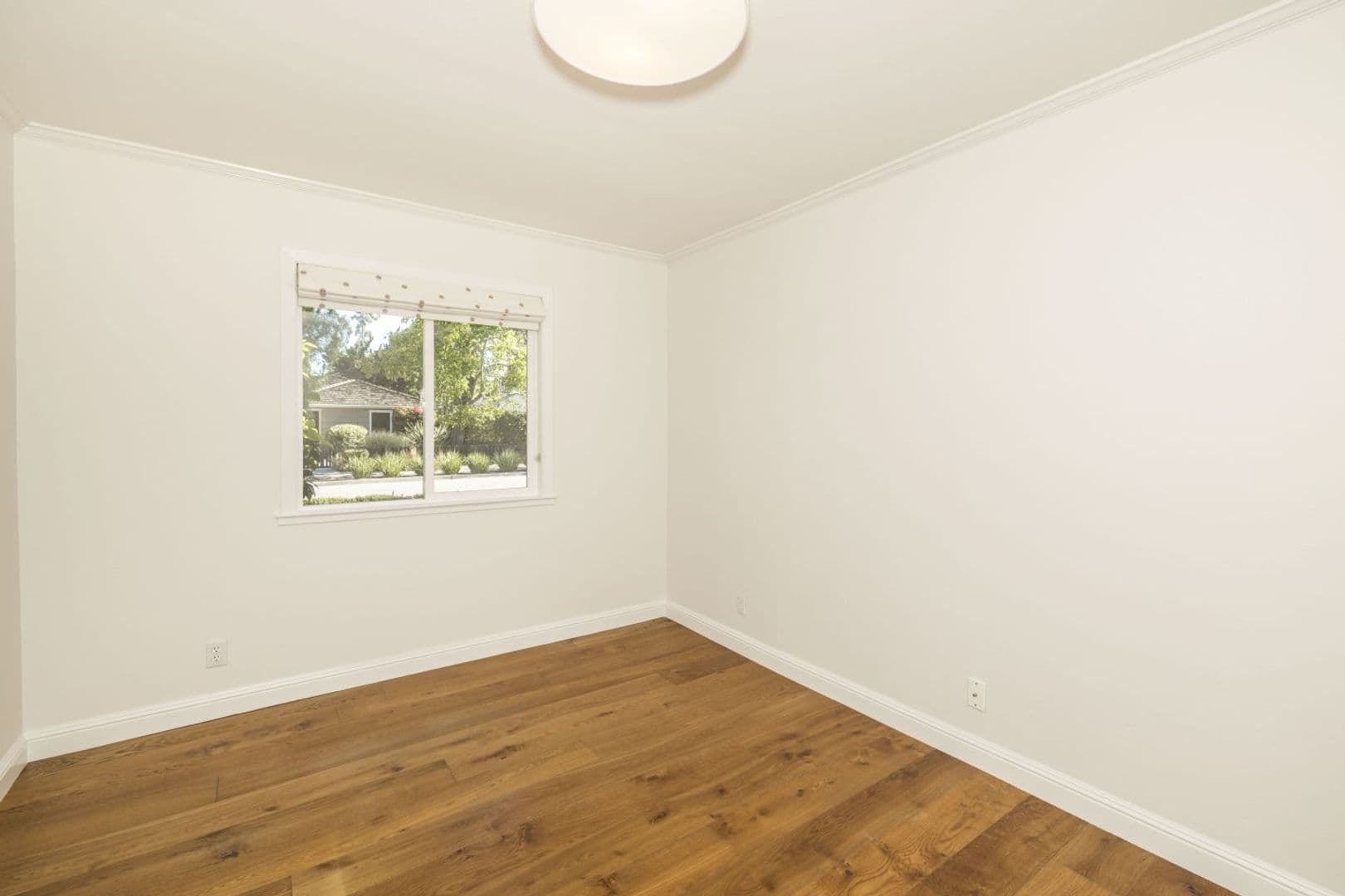 Menlo Park House: 115 Walnut St