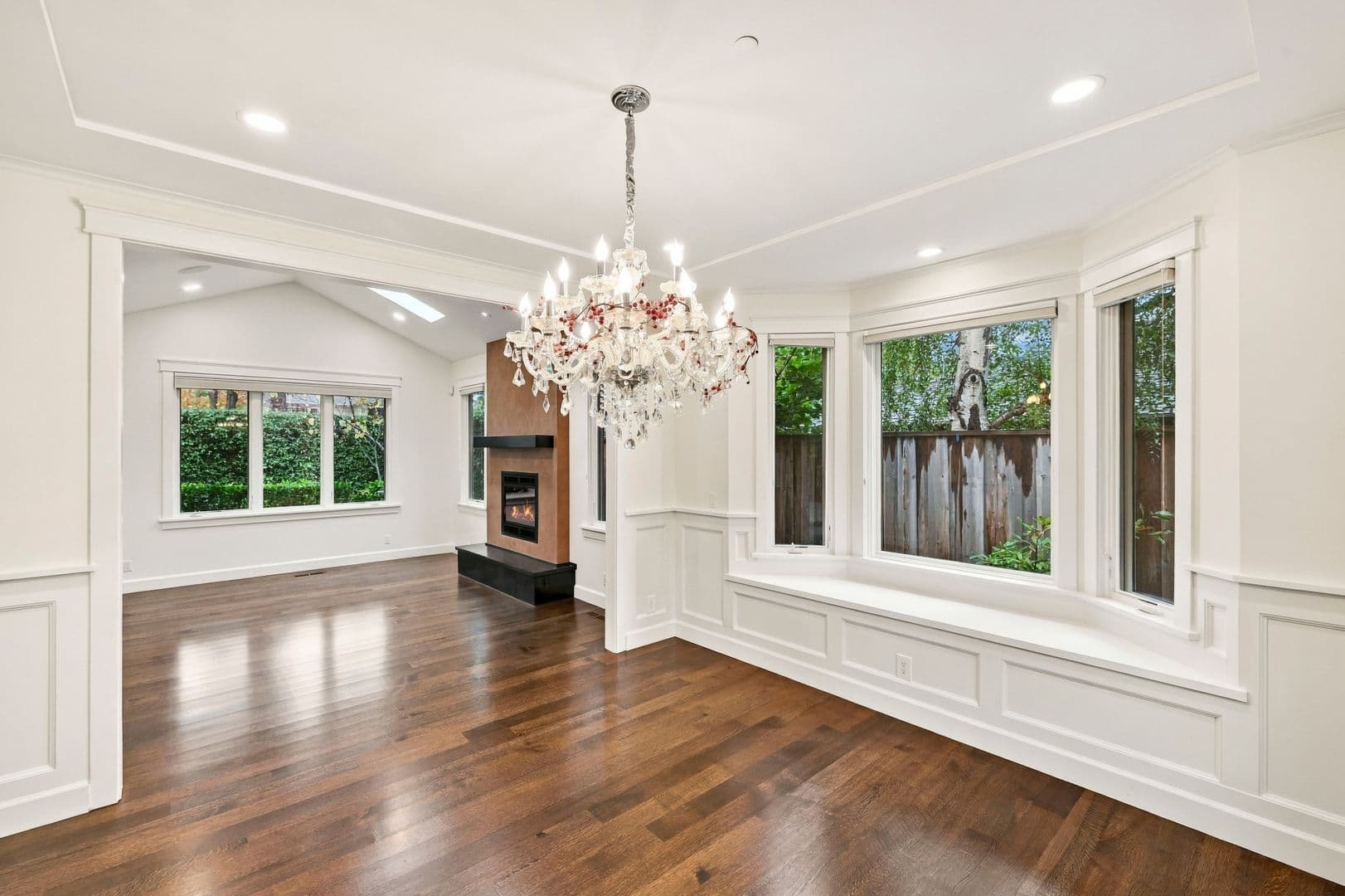 Palo Alto House: 157 Lois Ln