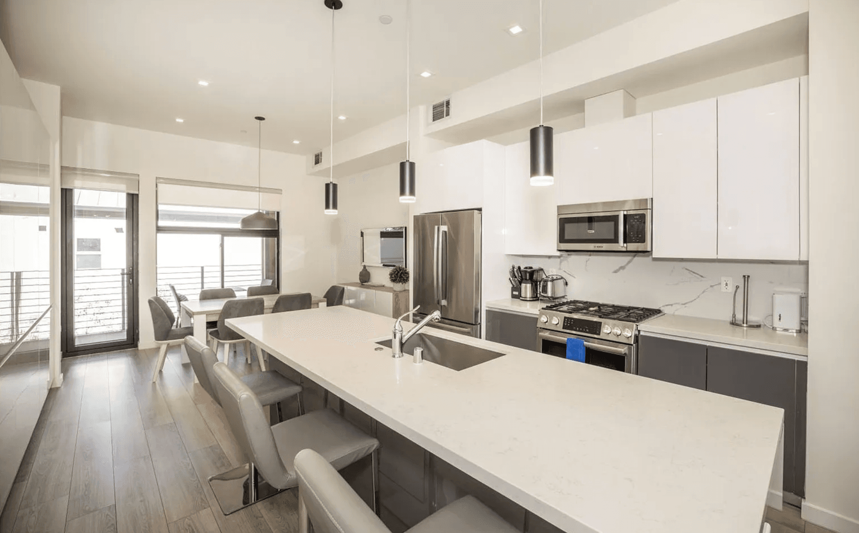Menlo Park Apartment: 1285 El Camino Real