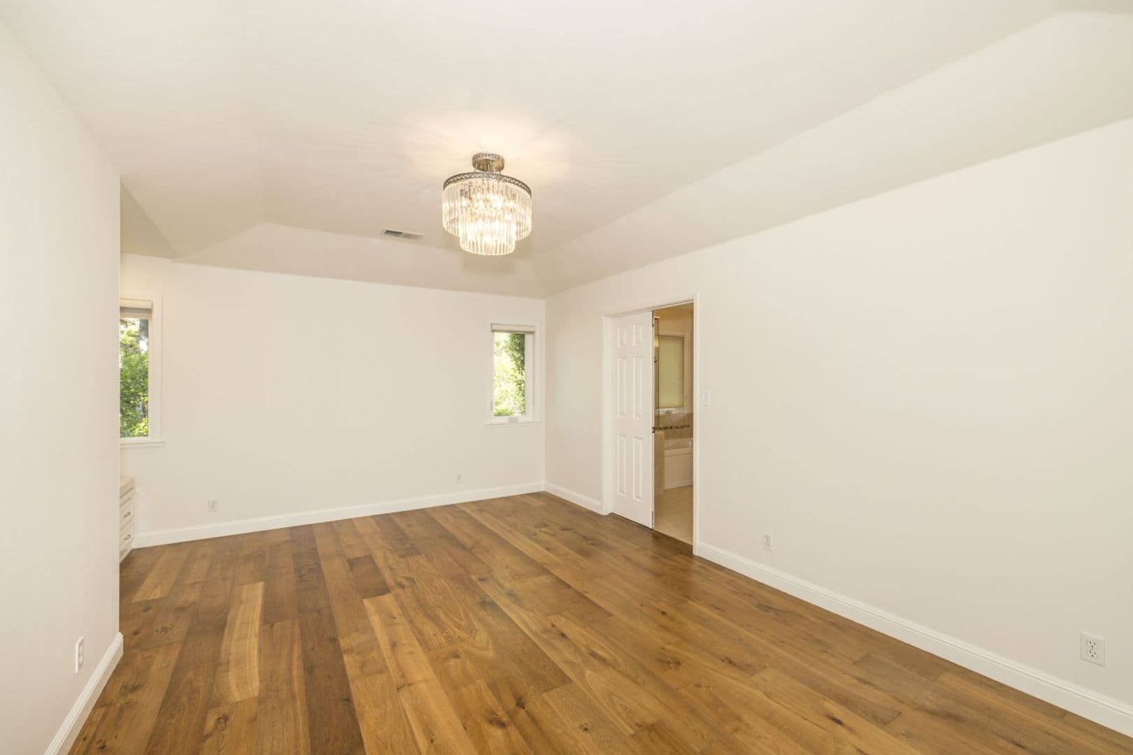 Menlo Park House: 115 Walnut St
