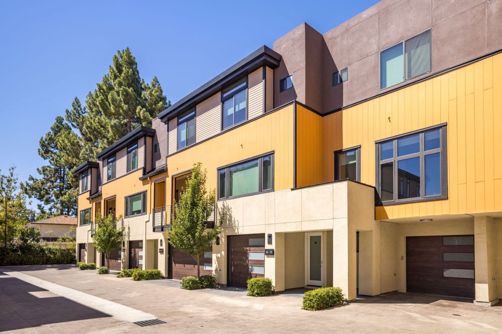 Menlo Park Apartment: 1285 El Camino Real