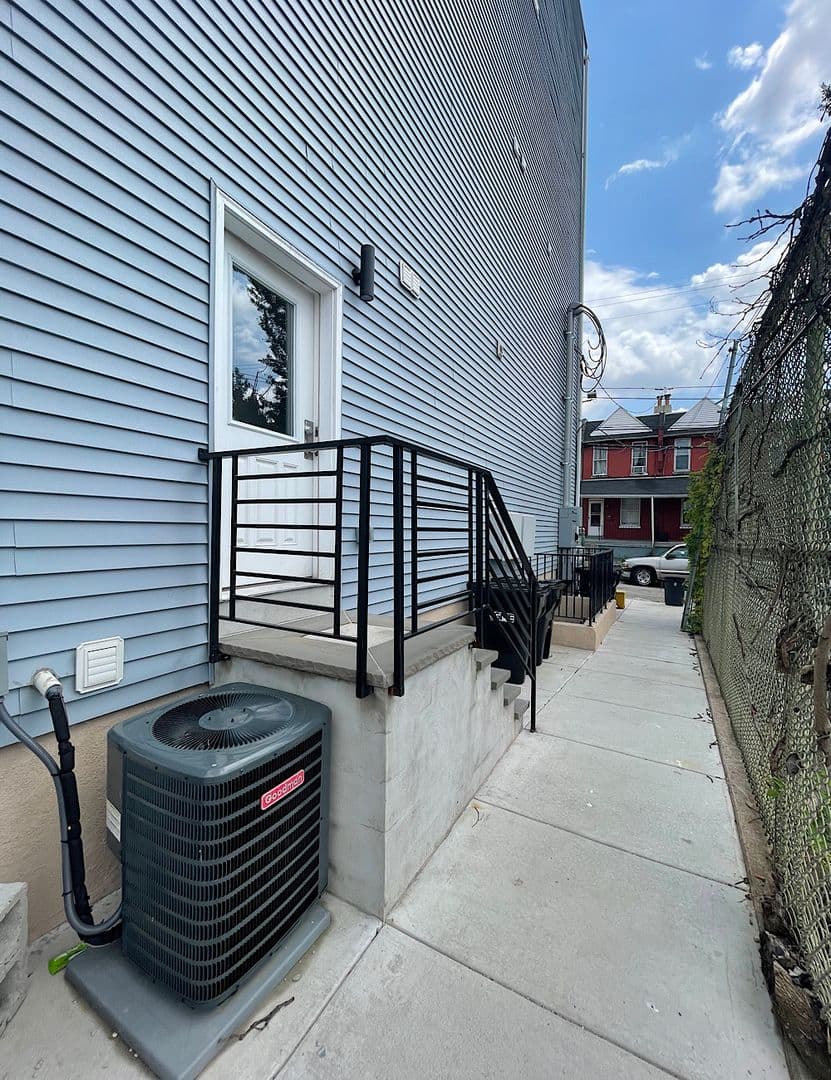 Philadelphia Apartment: 4111 Ludlow Street