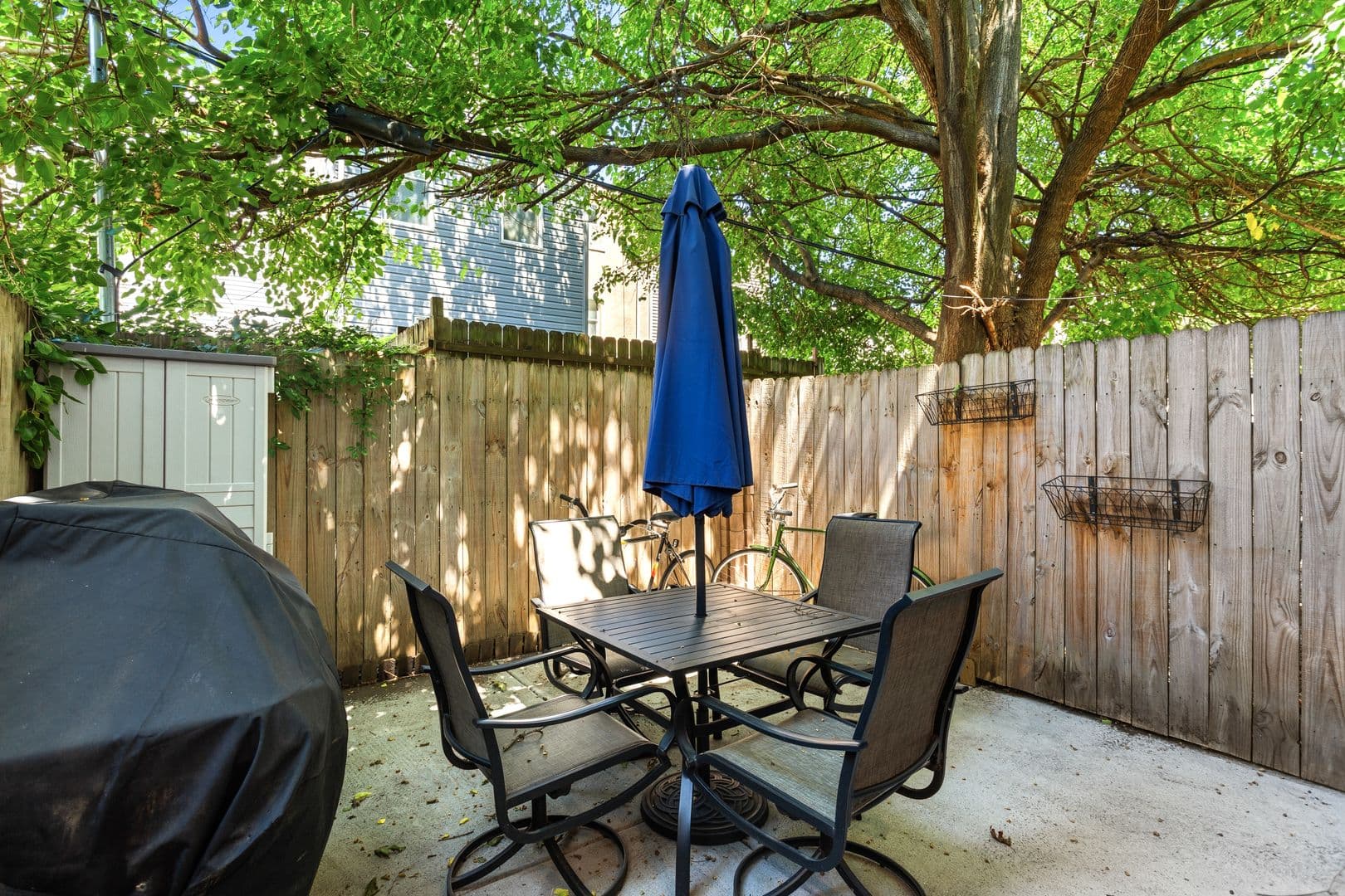 Philadelphia House: 2318 E Thompson Street