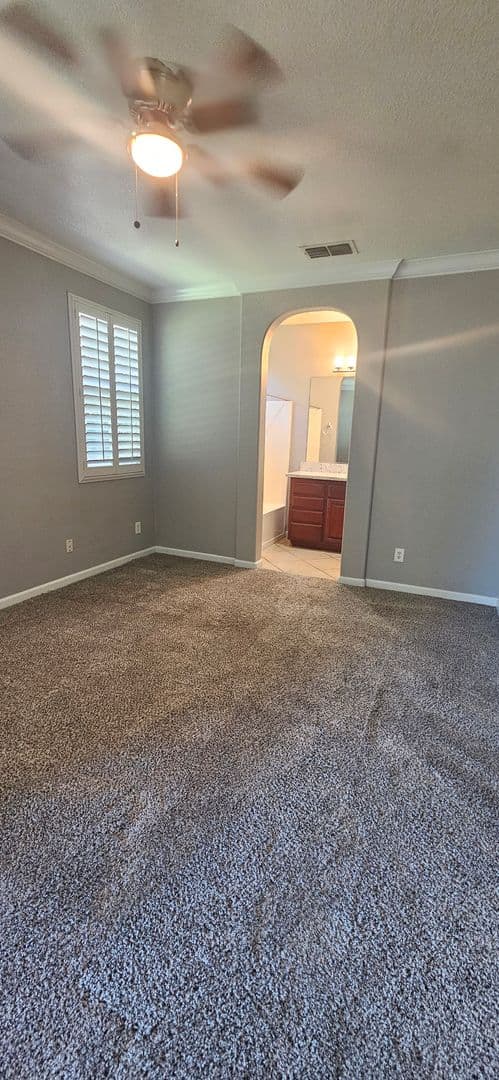 Sacramento House: 5796 Bridgecross Drive