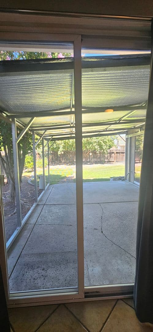 Sacramento House: 5796 Bridgecross Drive
