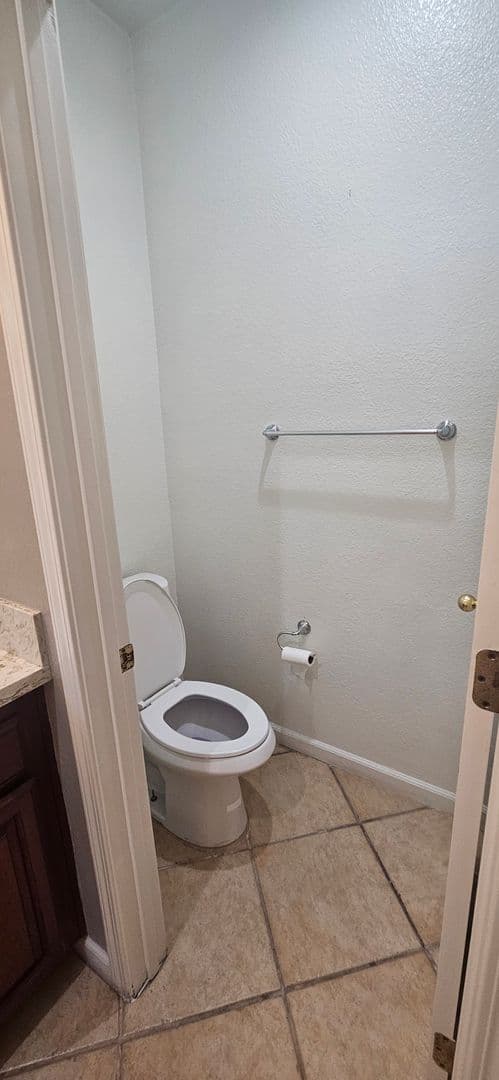Sacramento House: 5796 Bridgecross Drive