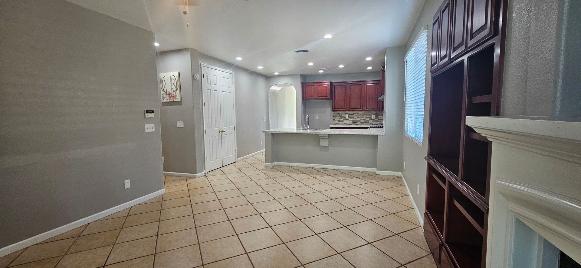 Sacramento House: 5796 Bridgecross Drive