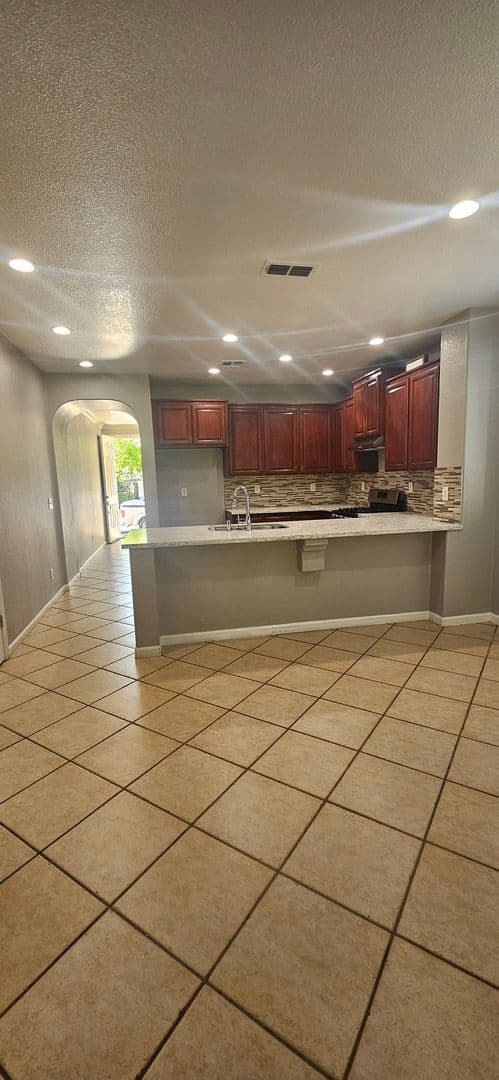 Sacramento House: 5796 Bridgecross Drive