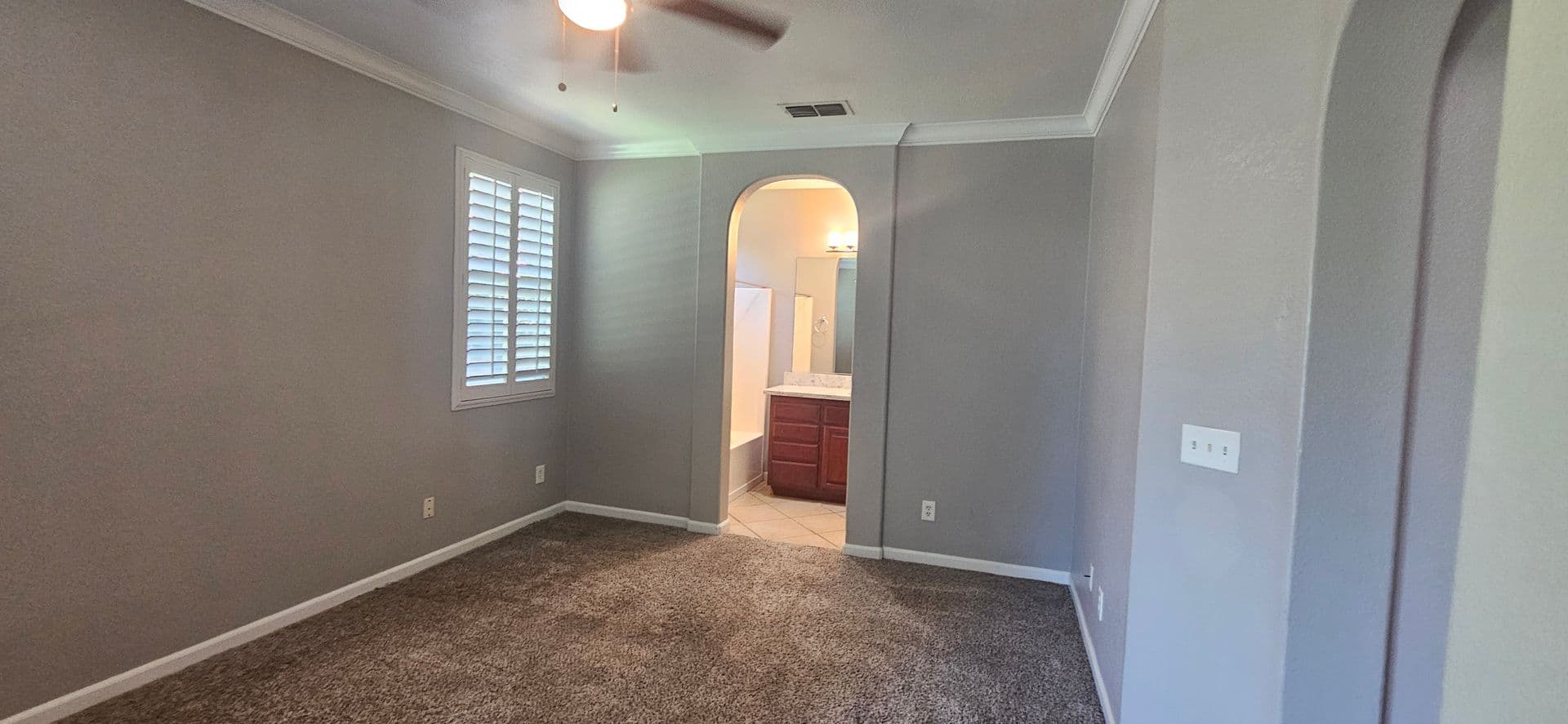 Sacramento House: 5796 Bridgecross Drive