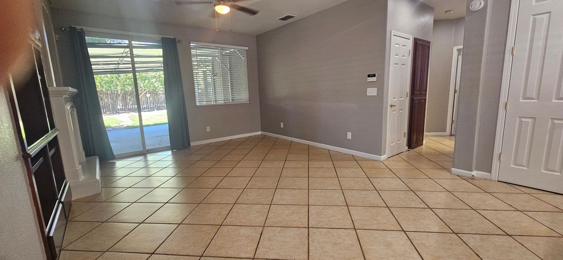 Sacramento House: 5796 Bridgecross Drive