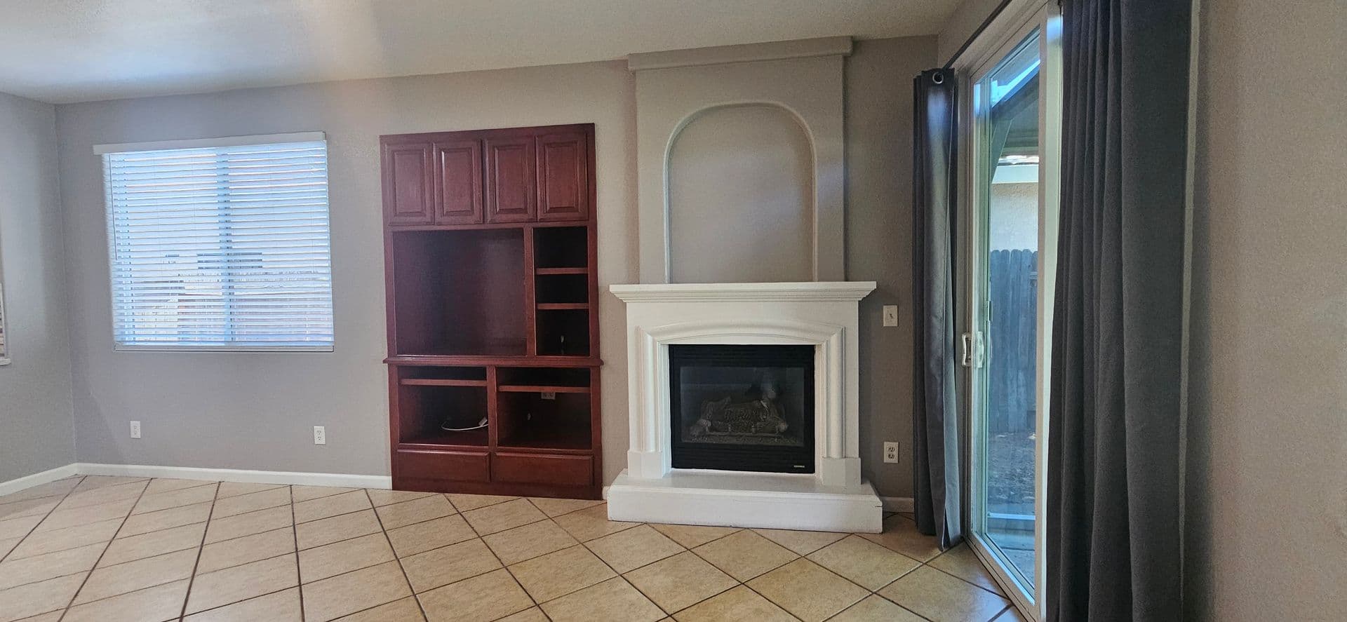 Sacramento House: 5796 Bridgecross Drive