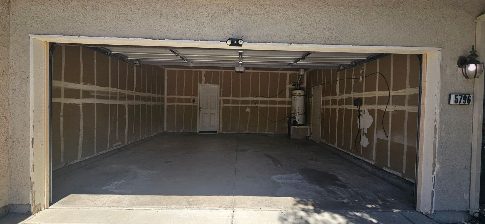 Sacramento House: 5796 Bridgecross Drive