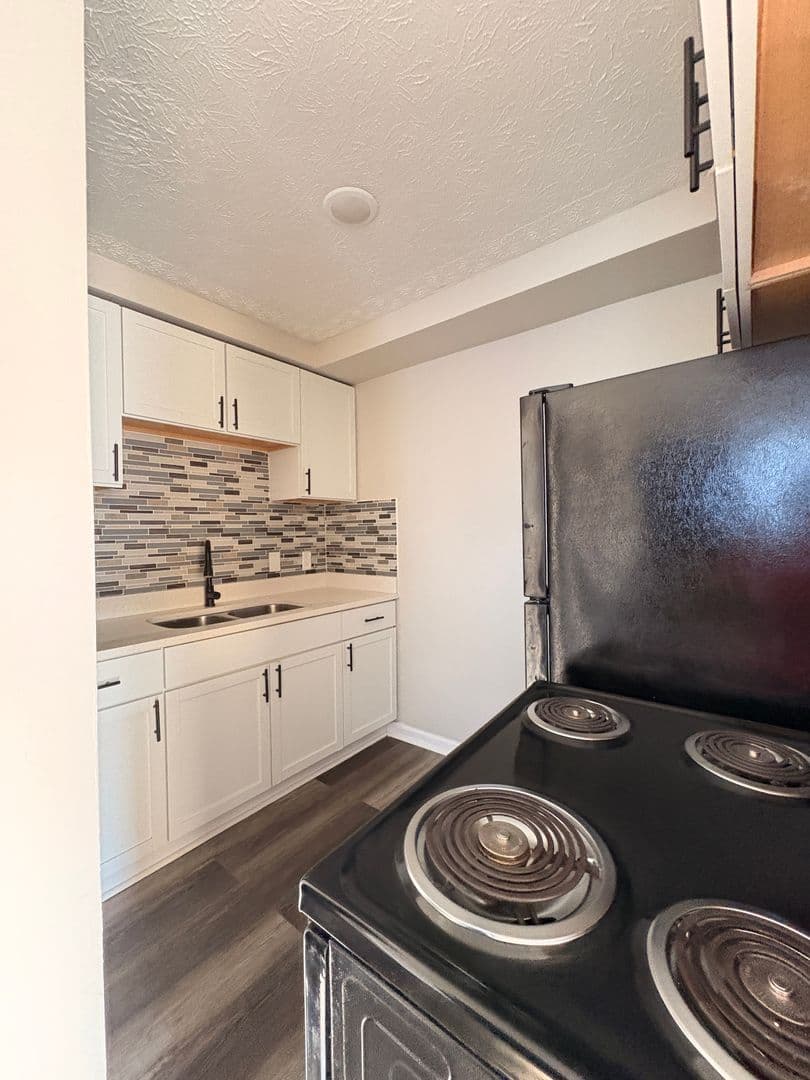 Indianapolis Apartment: 3340 North Meridian Street