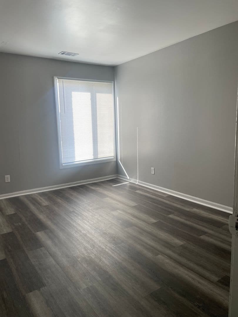 Indianapolis Apartment: 7455 Rockleigh ave
