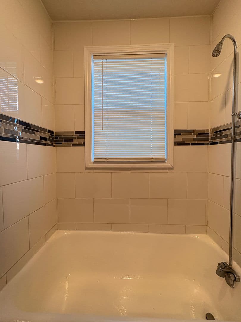 Indianapolis Apartment: 3340 North Meridian Street
