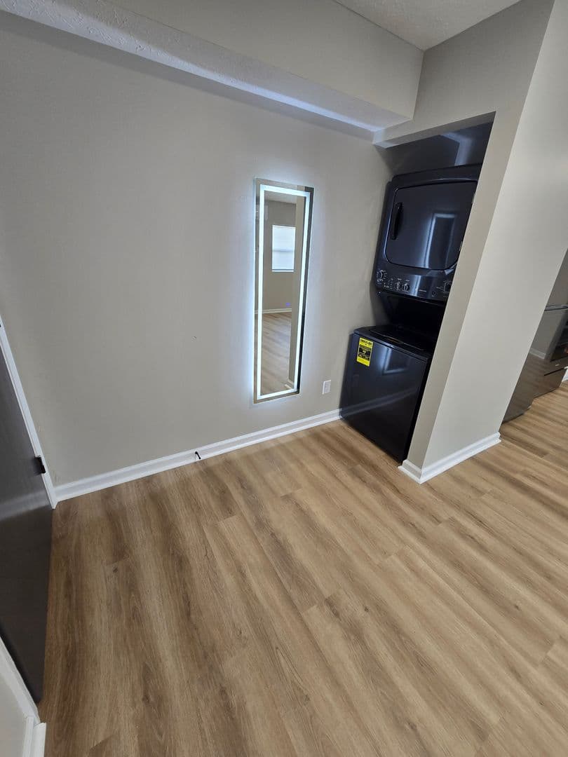 Indianpolis Apartment: 261 E Southern Ave - 261-10