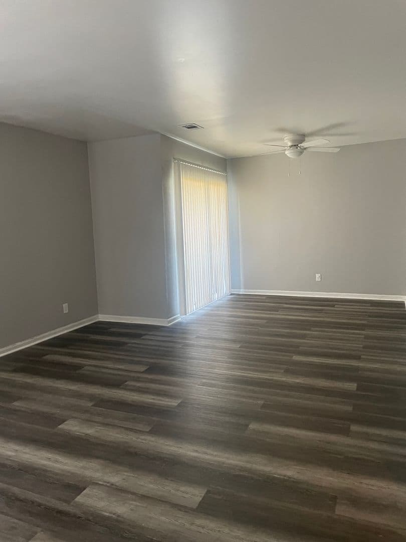 Indianapolis Apartment: 7455 Rockleigh ave