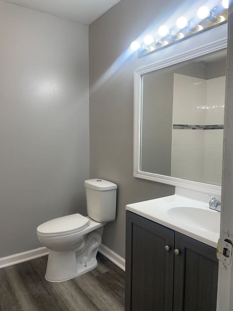 Indianapolis Apartment: 7455 Rockleigh ave