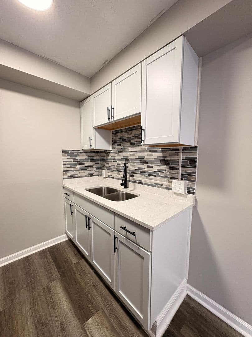 Indianapolis Apartment: 3340 North Meridian Street