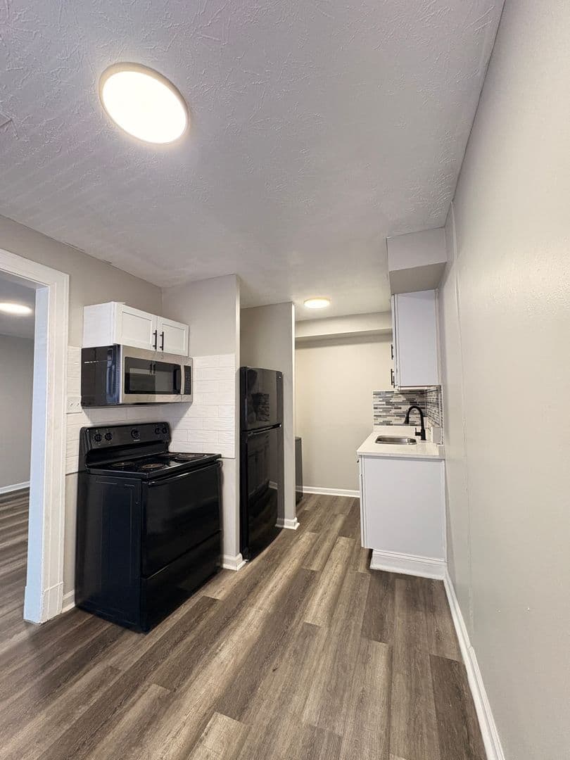 Indianapolis Apartment: 3340 North Meridian Street