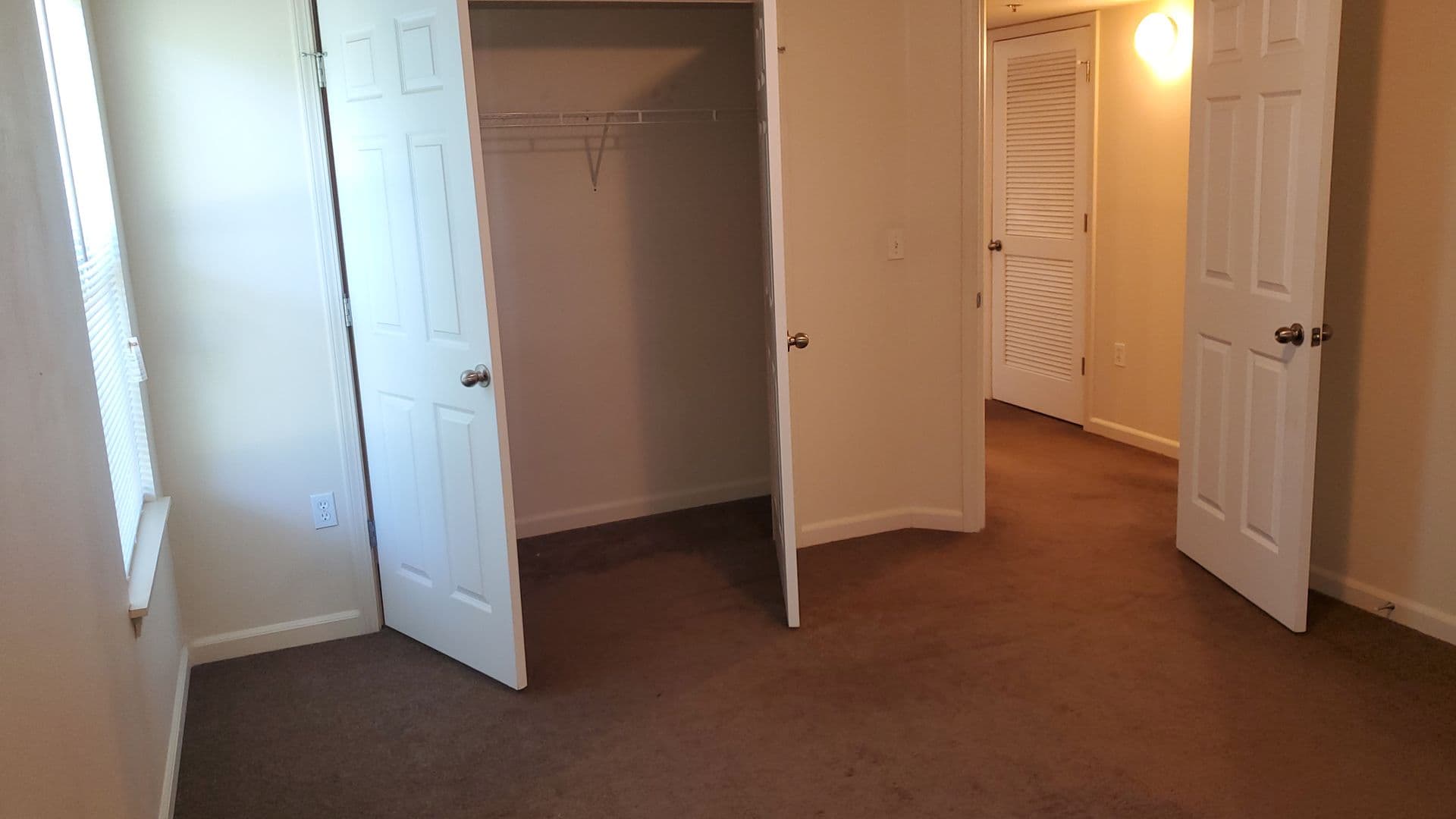 Columbia Condo: 5451 S. Bethel Church Rd. #1-203