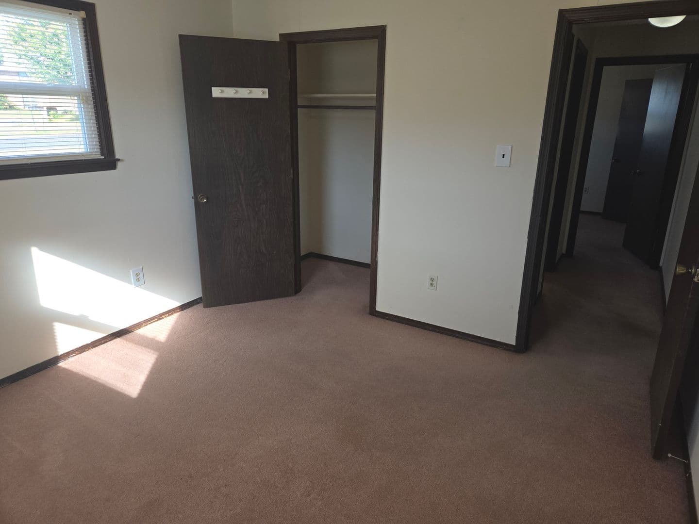 Columbia Apartment: 306 Southampton