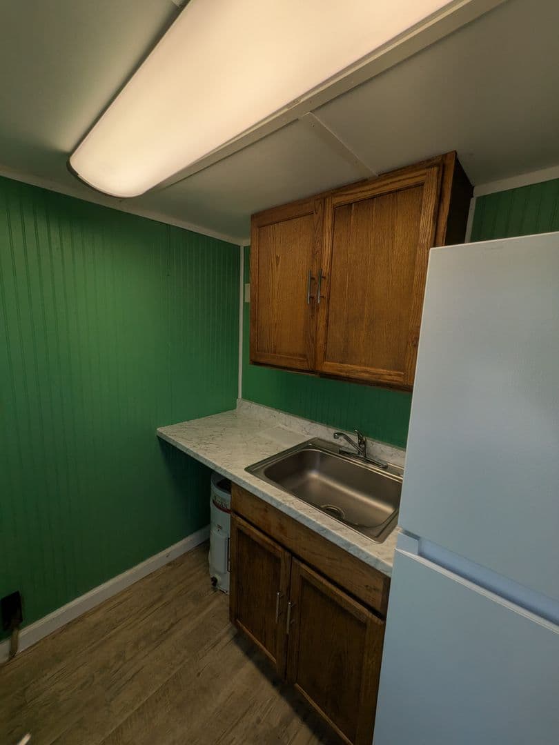 Augusta Apartment: 2609 Deans Bridge Road