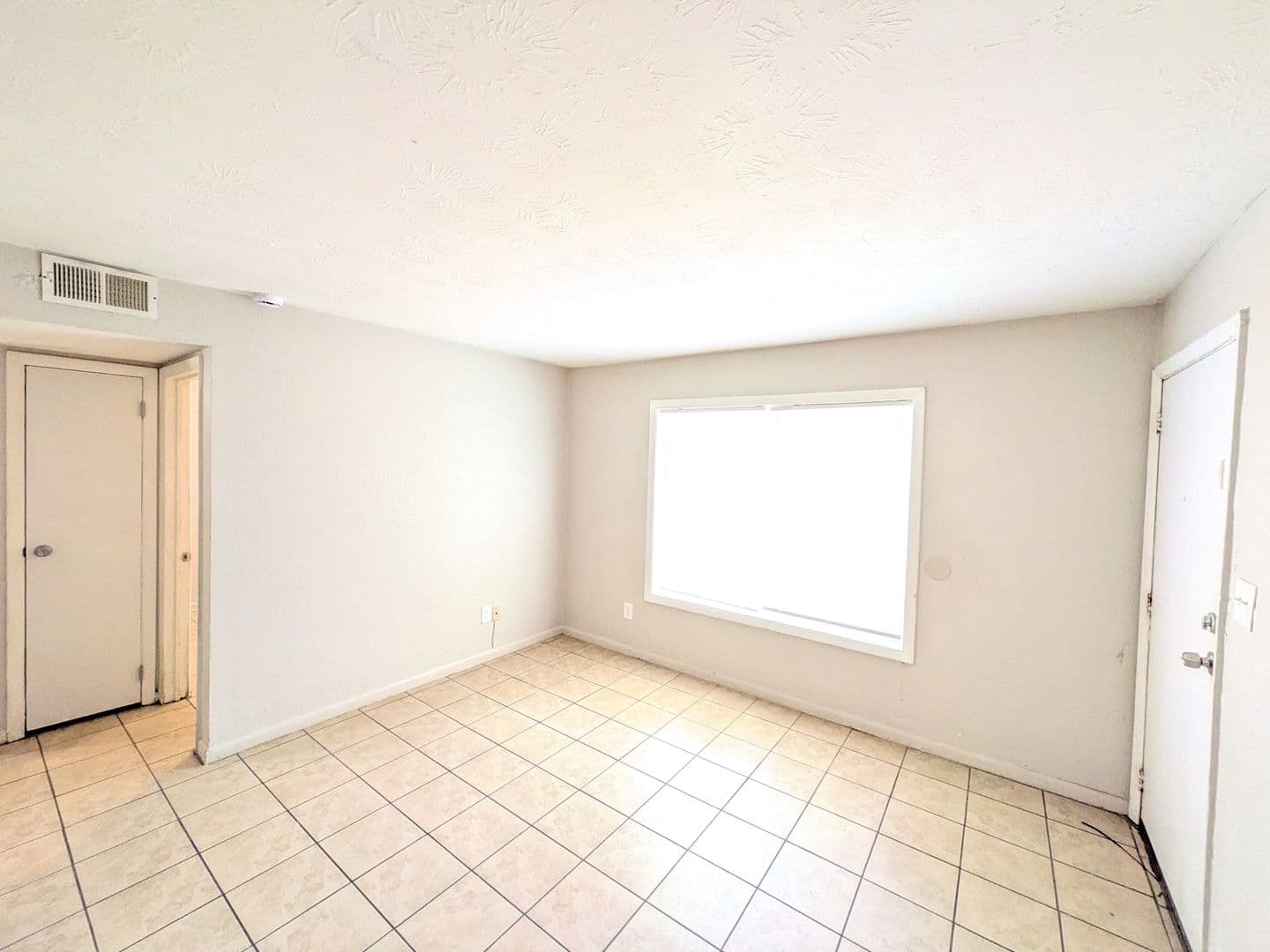 Augusta Apartment: 2219 Walden Drive