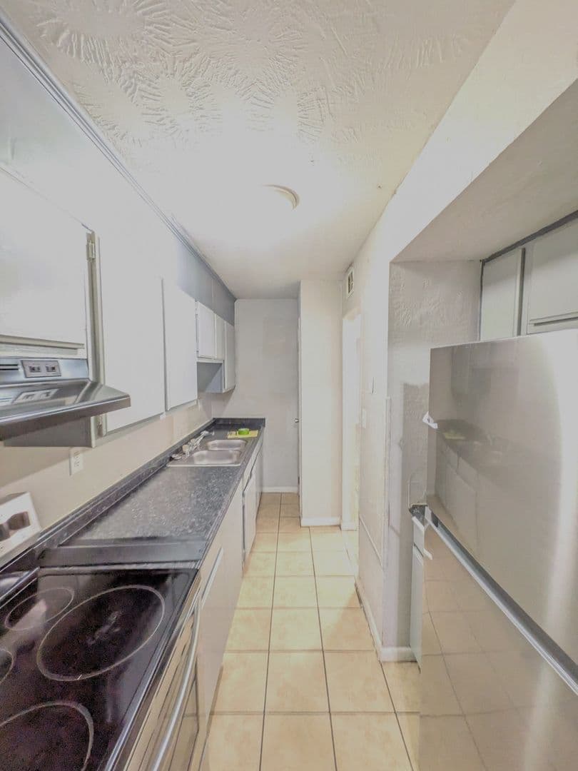 Augusta Apartment: 2219 Walden Drive