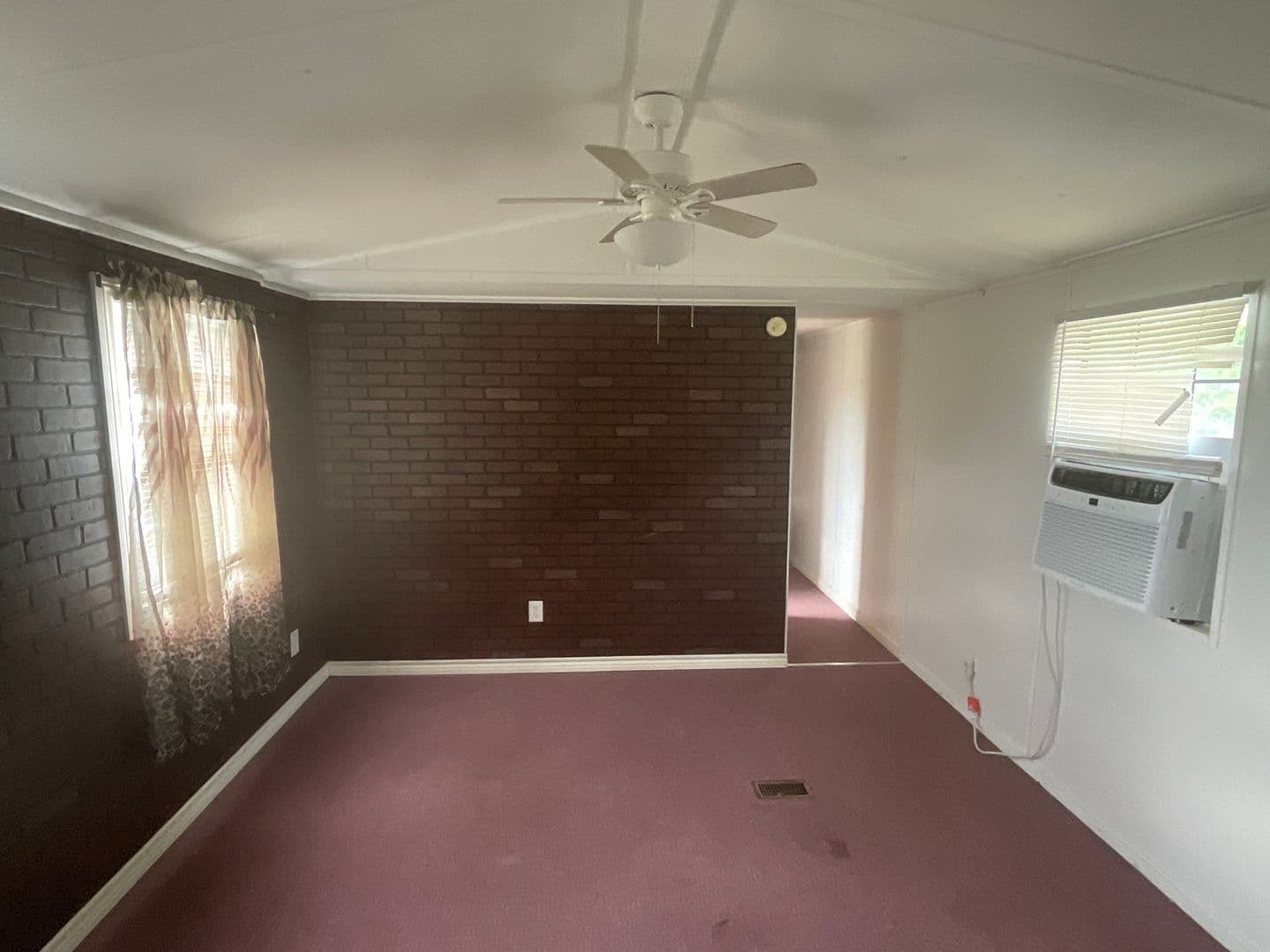 Augusta Apartment: 2609 Deans Bridge Road