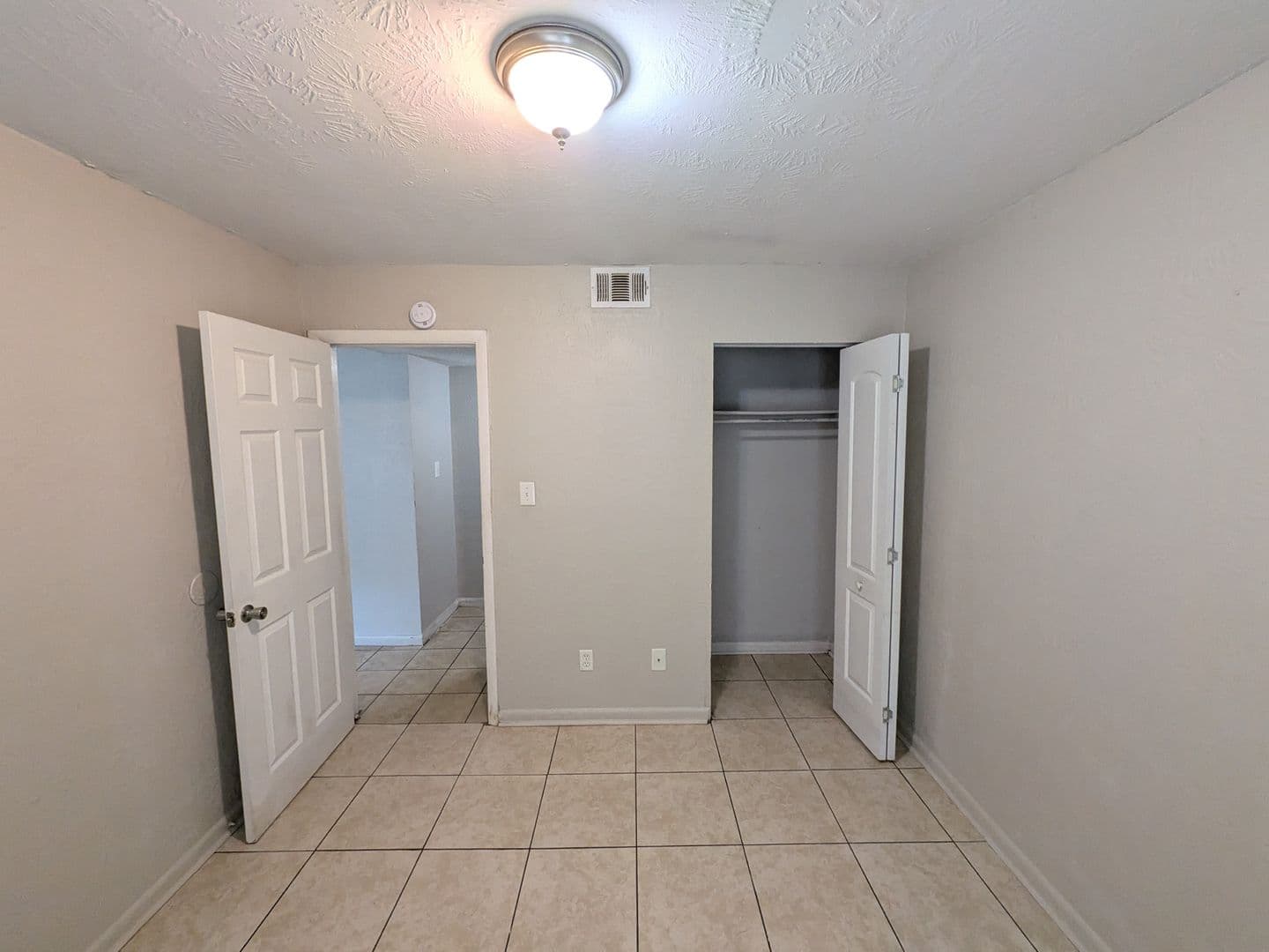 Augusta Apartment: 2219 Walden Drive