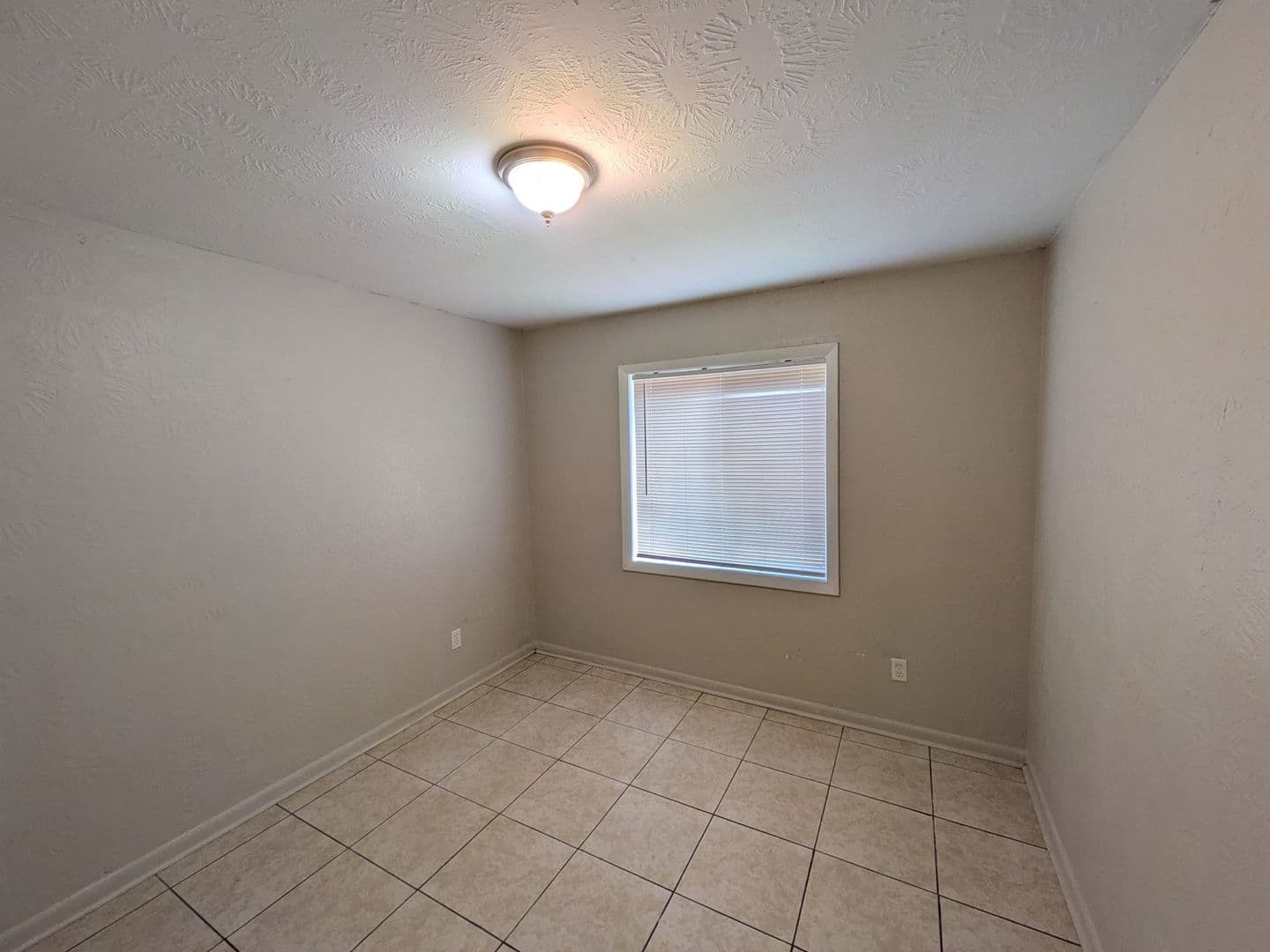 Augusta Apartment: 2219 Walden Drive