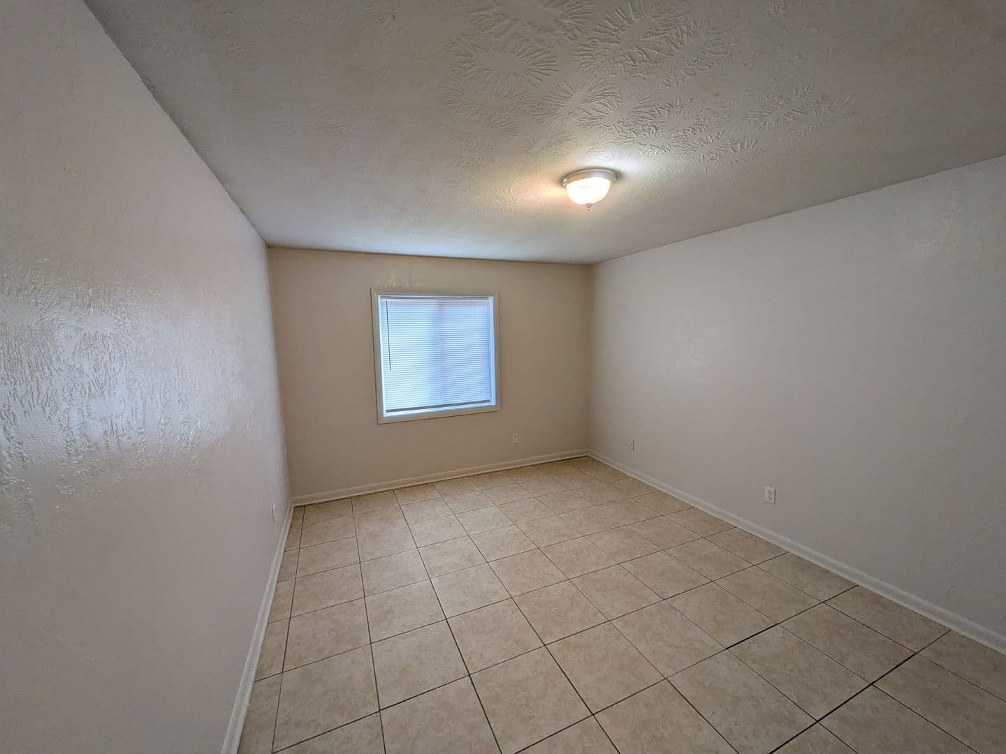 Augusta Apartment: 2219 Walden Drive